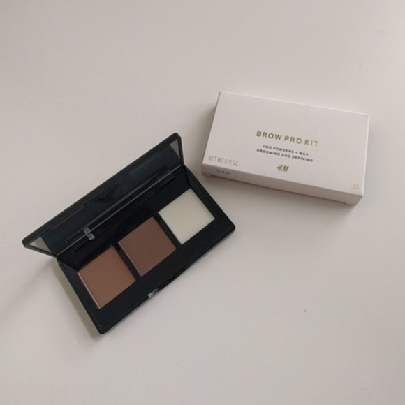 ✨3/$15✨ H&M Brow Pro Kit - Chocolate - Picture 1 of 3